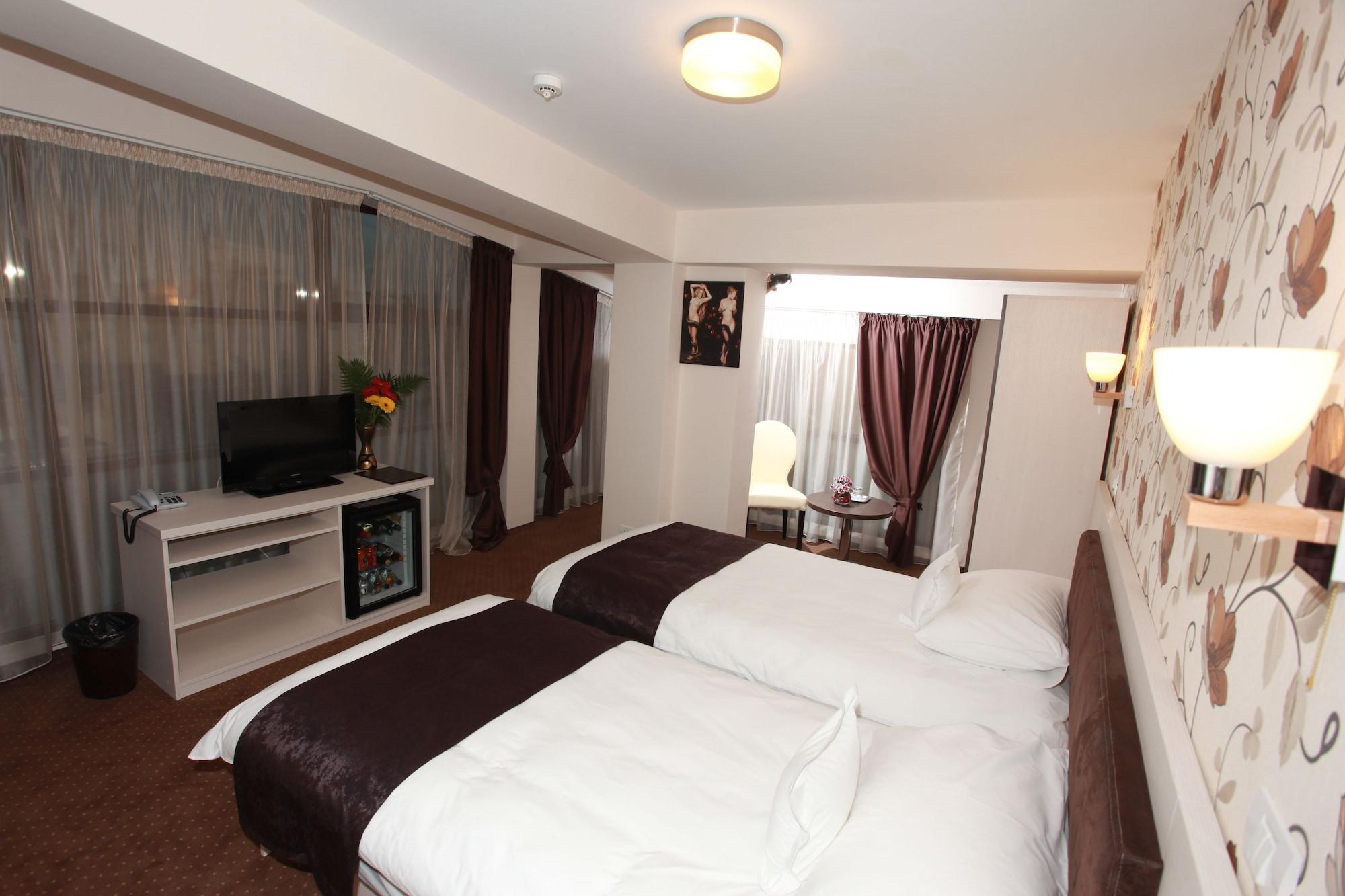 West Plaza Hotel Bucharest Luaran gambar