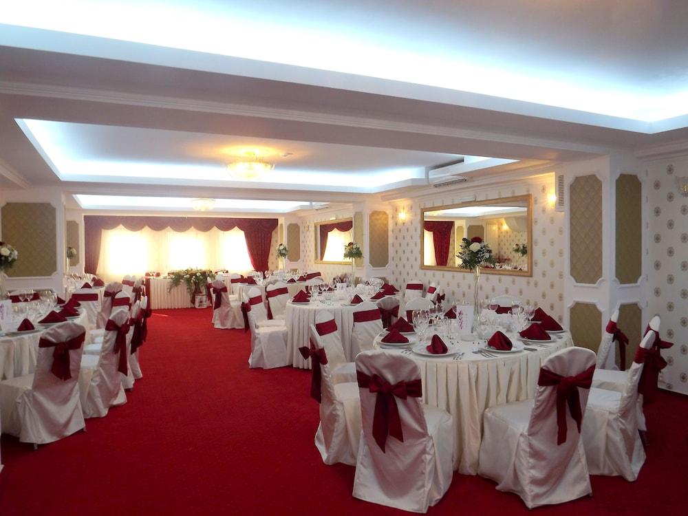 West Plaza Hotel Bucharest Luaran gambar