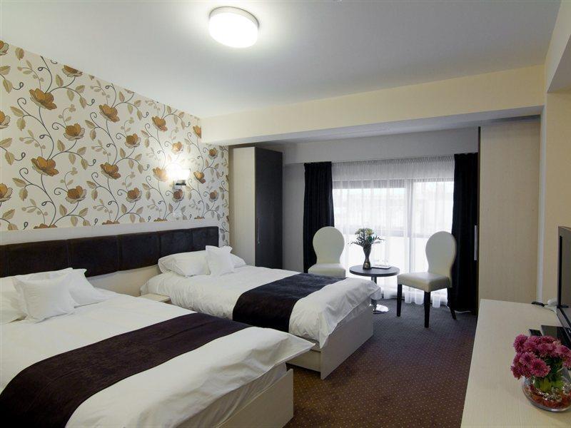 West Plaza Hotel Bucharest Luaran gambar